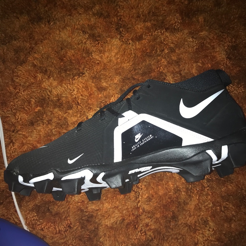 Non used baseball cleats - Picture 1 of 4